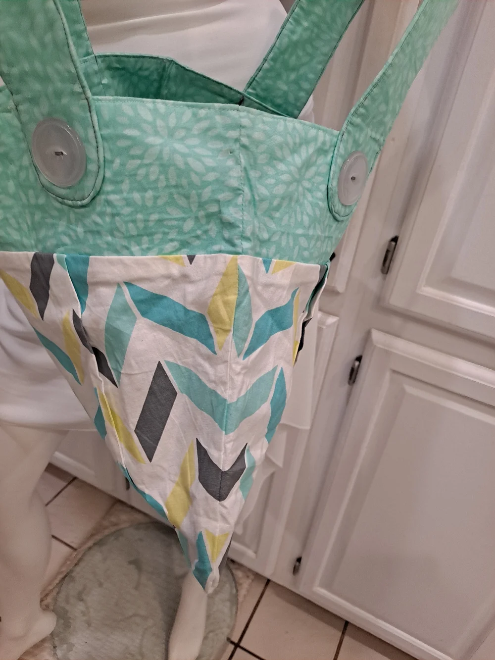 Artisan Crafted Mint, White, Gray, and Teal Chevron Pleated Mini Tote W/buttons - Picture 4 of 7